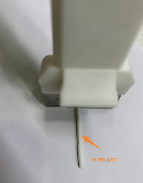 Slidt eller deformt filament klippes af