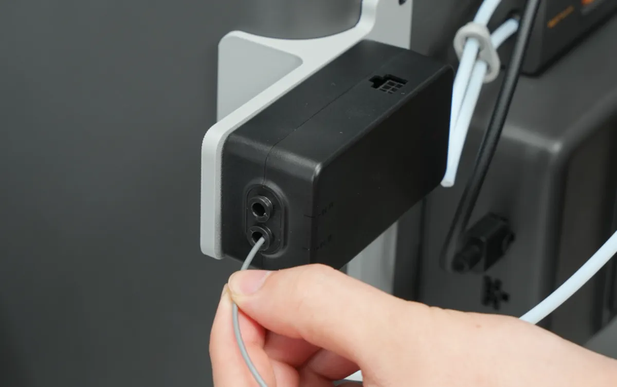 Fremmedlegeme skubbes ud med et stykke filament