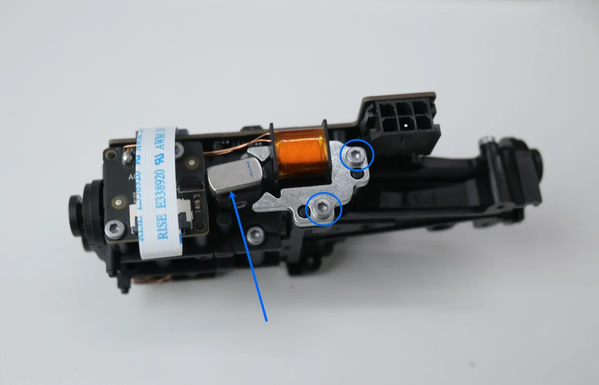Kontrol af magneten og e-magnet-modulets skruer