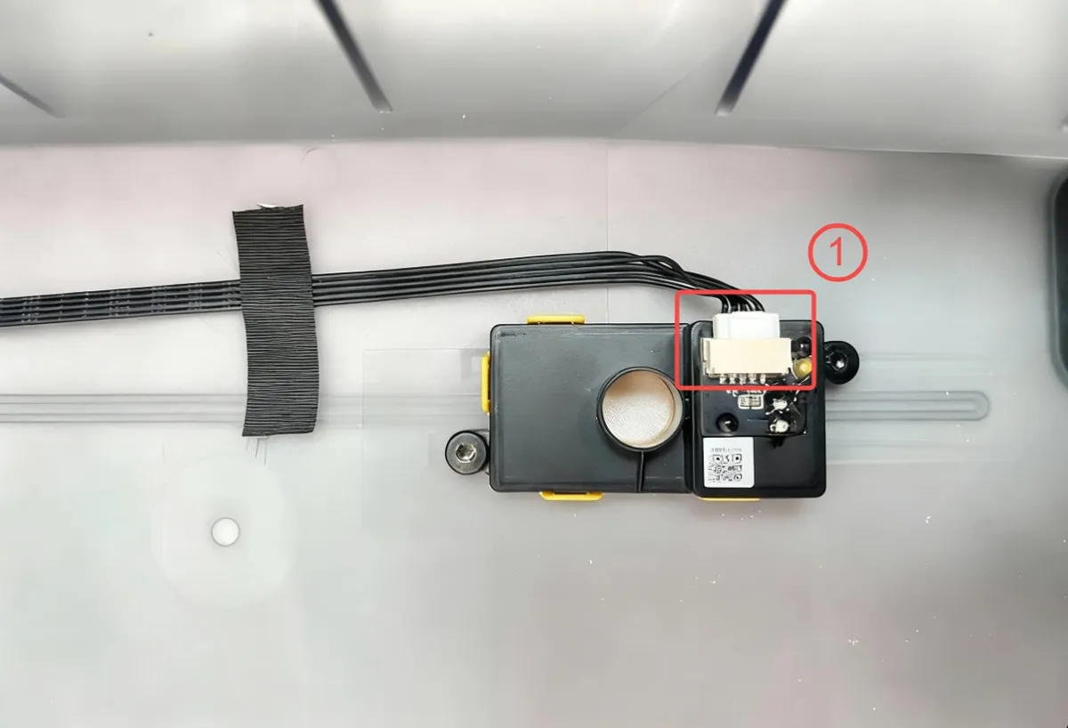 Før det nye ventilkabel gennem kanalen
