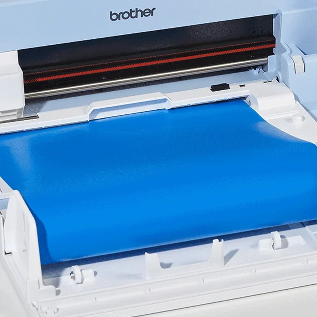 Brother ScanNCut SDX2250D med rullefeeder og vinyl
